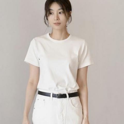 graychic T-Shirt