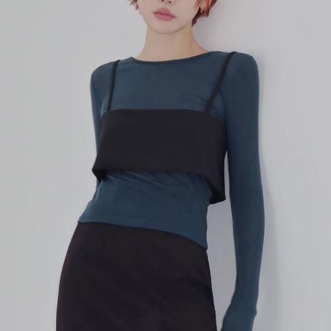 yunaj T-Shirt