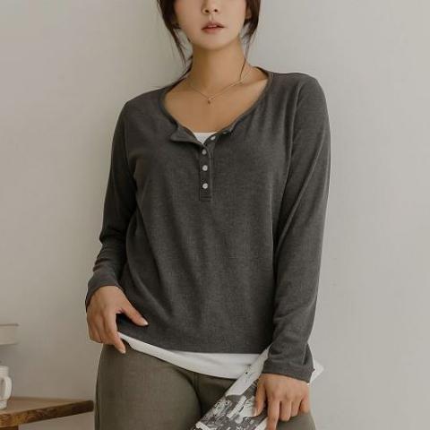 ely-sia T-Shirt