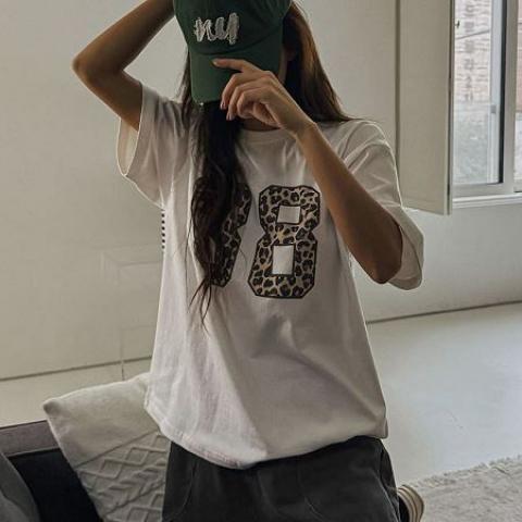 lit2 T-Shirt