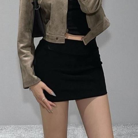 vivnluv 短裙